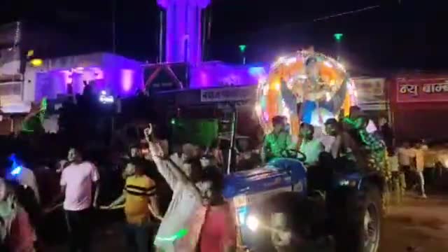 खैरागढ़ में मनमोहक झंकियों व DJ के साथ रात भर चलता रहा गणेश विसर्जन का क्रम, सुरक्षा में तैनात रहे जवान #ganeshutsav