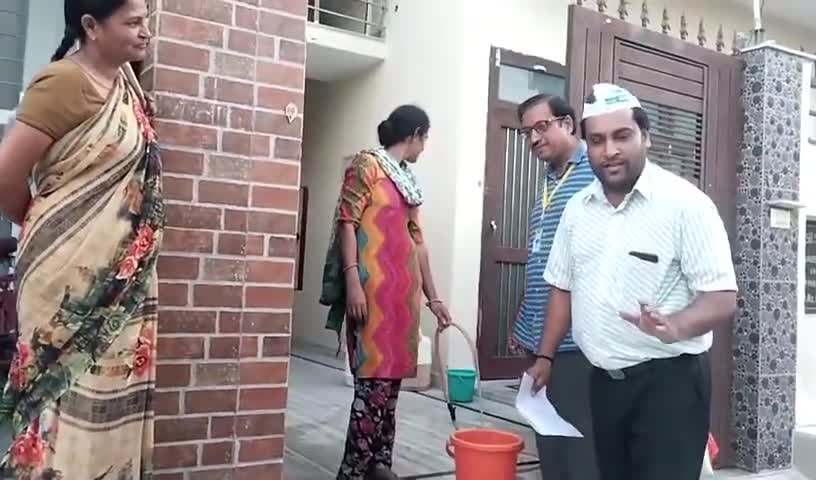रोहतक के सेक्टर 22 देवी विहार के करोड़ पति सुबह उठकर सोचते है कि शौच के लिए किस पड़ोसी के घर जाए। #rohtak #haryananews