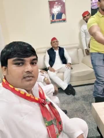 #आज #नोएडा #आगमन पर हमारे नेता श्री #अखिलेश_यादव जी का #सानिध्य प्राप्त हुआ !