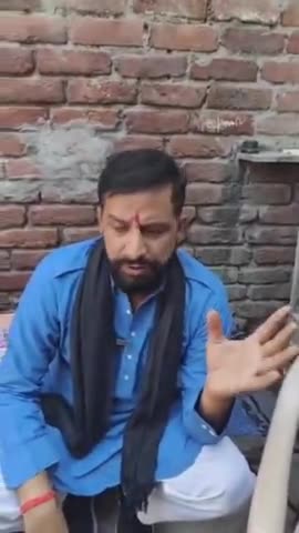वीडियो के माध्यम से गुहार लगाने पर ड बिजेंद्र देशवाल के पास सुनारिया चौक अमृत कॉलोनी रोहतक पहुंचे।

#जयहिंदसेना #naveenjaihind #bpl #राशनकार्ड #रोहतक #हरियाणा