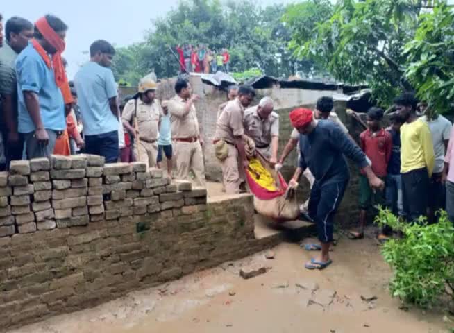 देवरिया में जमीनी विवाद में 6 लोगों के मारे जाने की खबर #deoriya #crimeup #yogiaadityana #uppolice #modi #dgpup