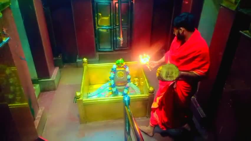 ज्ञानपुर: #भदोही के सरकार #सेमराधनाथ धाम में आप सभी भक्तजनो का हार्दिक स्वागत करता है।शयन आरती ०१/१०/२०२३ अध्यक्ष-योगेश सिंह