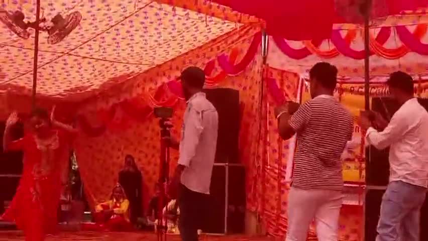 K M College Narwana talent show
के एम कॉलेज नरवाना में टैलेंट शो में गजब के डांस।