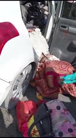 #बाड़मेर 
सदर थाना क्षेत्र एनएच 68 पर दर्दनाक हादसा,ट्रेलर ने कार को मारी टक्कर,
हादसे में दो की मौत एक घायल,सदर थाना पुलिस पहुंची मौके पर,घायल को पहुंचाया हॉस्पिटल,ट्रेलर कार से टकराने के बाद घुसी स्कॉर्पियो में |