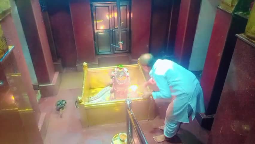 ज्ञानपुर: #भदोही के सरकार
 #सेमराधनाथ धाम में आए हुए आप सभी भक्तजनो का हार्दिक स्वागत करता है शयन आरती ०८/१०/२०२३ #योगेश सिंह