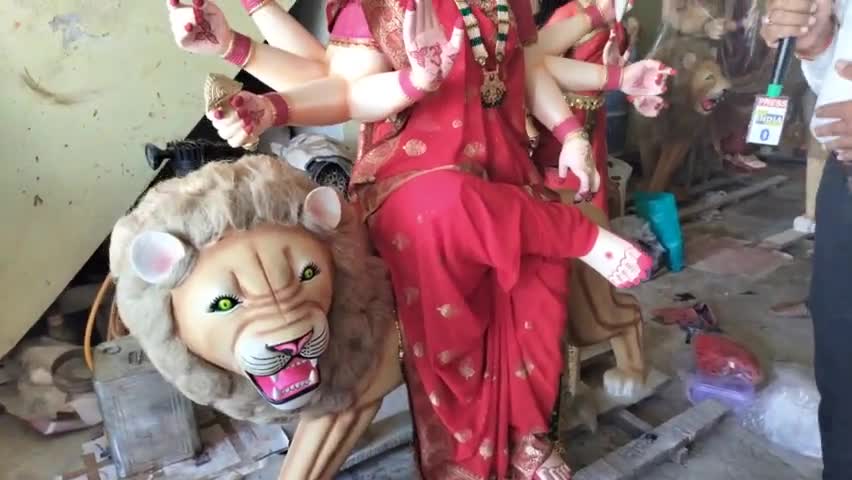 तेंदूखेड़ा: तेंदूखेड़ा वार्ड क्रमांक 10 मूर्तिकार अयोध्या प्रसाद जी द्वारा निर्मित मां कि मूर्तिया#तेंदूखेड़ा@
