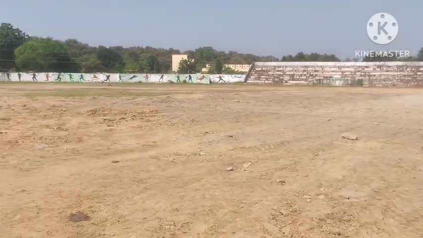 घोड़ाडोंगरी: #सारनी:नगर पालिका परिषद सारणी के द्वारा बनाया  हैलीपेड ध्वस्त,पूरा मैदान खेल के दूर टहलने के भी लायक नही @