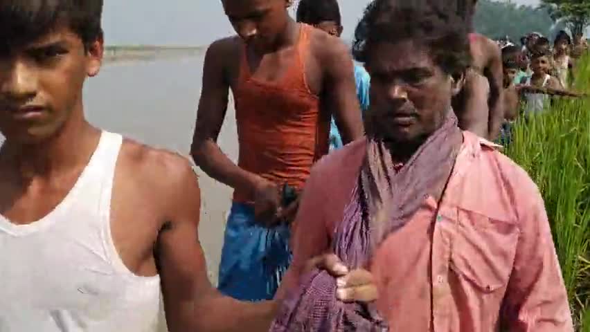 अमौर प्रखंड क्षेत्र के रमनी गांव के पूरब एक खस्सी चोर पकड़ा गया दो चोर फरार... #gufranrockstar011 #thief #chor #अमौर