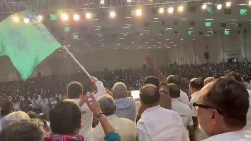 आज आदरणीय #laluprasadrjd जी के विचारों और श्री #yadavtejashwi जी की राजनीतिक सोच एवं सामाजिक न्याय व धर्मनिरपेक्षता के सिद्धांतों ने #केरल के हज़ारों साथियों को #राजद परिवार का हिस्सा बनाया है, उन्हें अपना बनाया है।