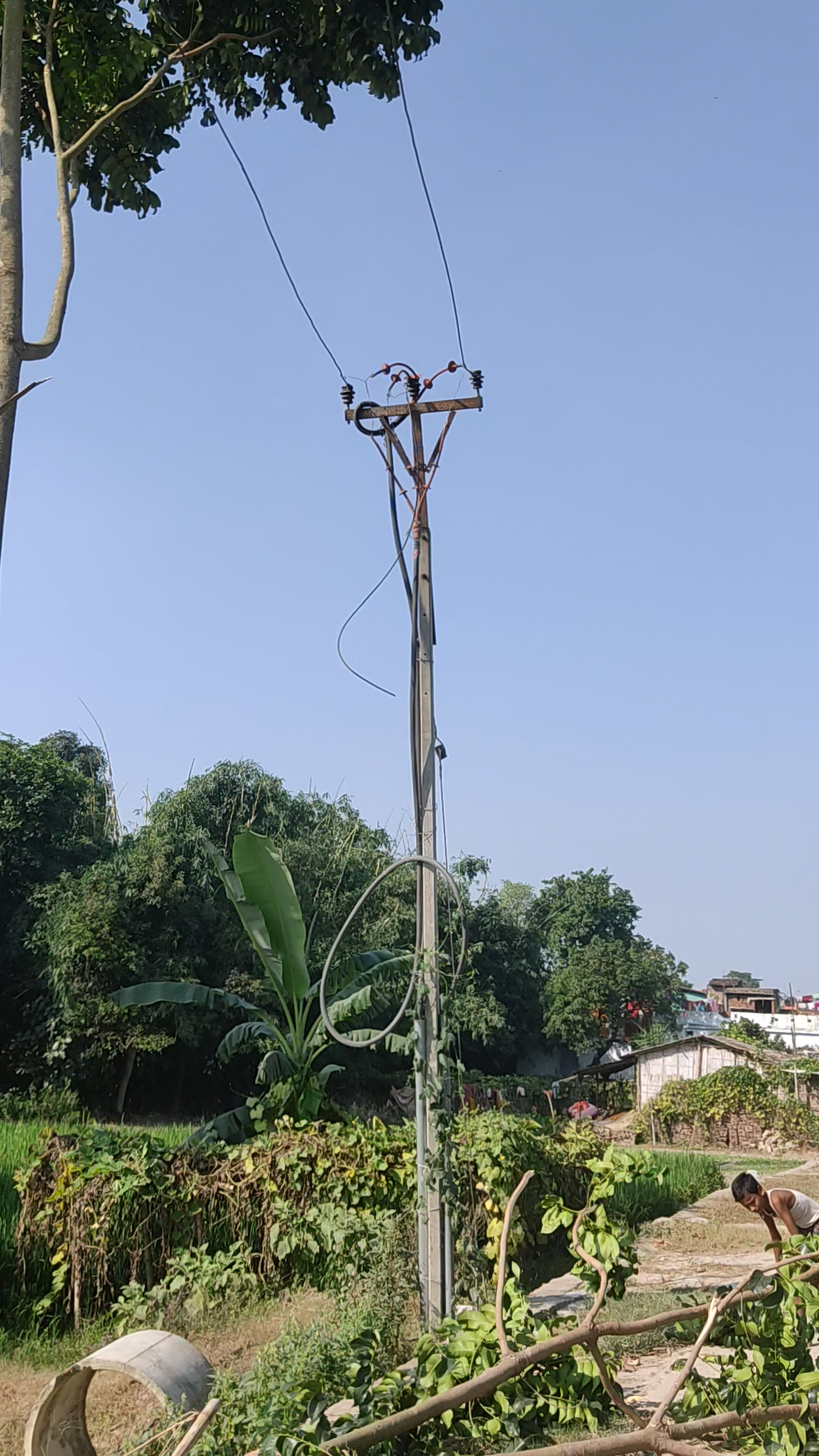 #sitamarhi jila ke Dostpur Gau me kal hua ek bijali hadsa