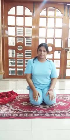 भोजन करने के तुरन्त बाद वज्रासन में 5-15 मिनट बैठने से पेट की एसिडिटी, अपच और कब्ज से छुटकारा पाया जा सकता है, इस आसन से भोजन जल्दी पचता ही है, साथ ही साथ घुटनों का दर्द में भी आराम मिलता है #yogainspiration