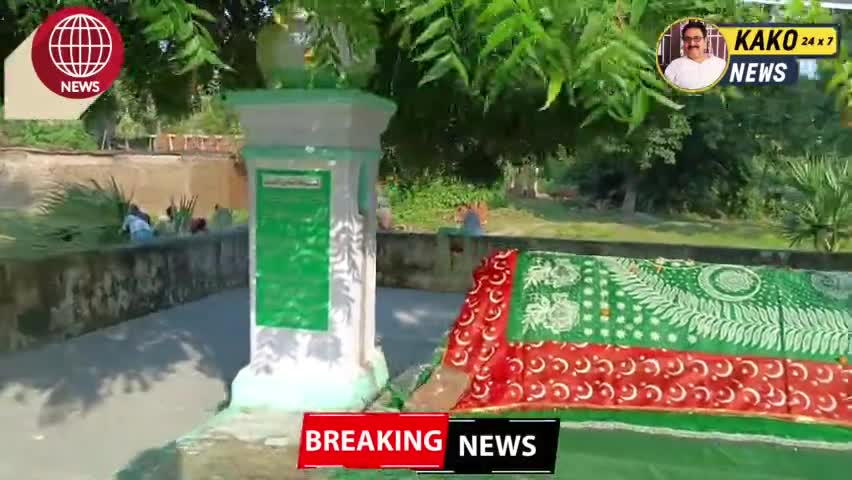 बांकानगर - सुलेमान लंगर रोड का बुरा हाल
हज़रत बीबी कमाल की शौहर की इसी रोड किनारे है मज़ार प्रशासन का नही गया अबतक ध्यान