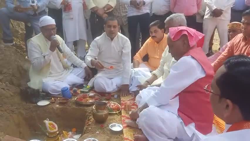 #ट्रामा #सेन्टर के #भूमि #पूजन में रहा।
#ModiHaiToMumkinHai 
#फिरएकबारभाजपासरकार 
#फिरएकबारमोदीसरकार