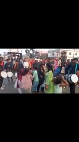 🙏🙏ग्राम शारदा नगर रिछाई की #माता_रानी के #विसर्जन #विदाई में  भक्ति लोग #जयकारा लगाते हुए🙏 जय माता दी 🙏#डांस करते हुए🙏🙏