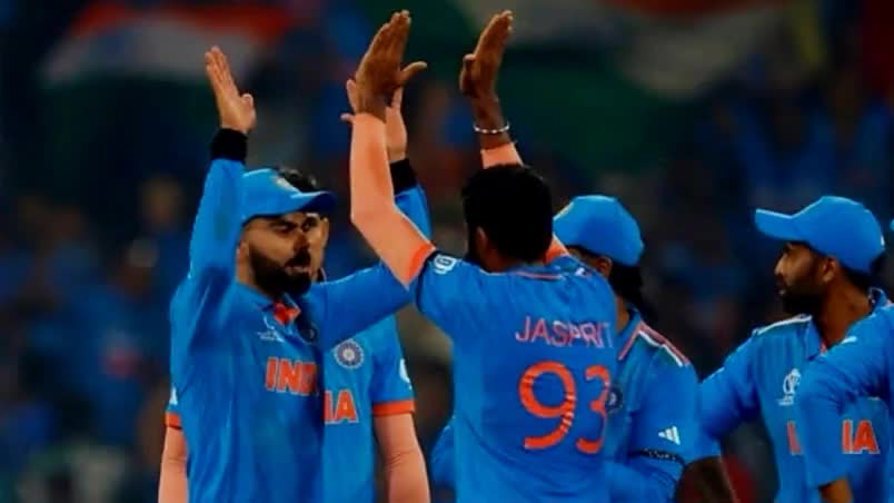अंतरर्राष्ट्रीय क्रिकेट वर्ल्ड कप में #भारत ने लगातार छठे मैच में बौलरों के शानदार प्रदर्शन से #इंग्लैंड पर जबरदस्त विजय हासिल किया है।
भारतीय क्रिकेट टीम सहित देश के सभी क्रिकेट प्रेमियों क़ो बहुत बहुत बधाई।
#cwc2023 
#ICC #WorldCupCricket