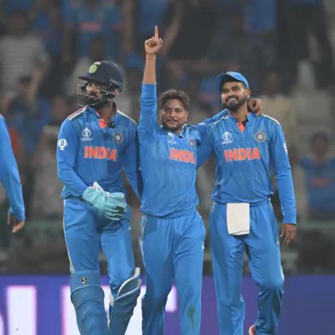 वाह टीम भारत ... ढेरों बधाई!

#ICCWorldCup2023 में इंग्लैंड के खिलाफ अपने अजेय क्रम को बरकरार रखने के लिए भारतीय टीम को हार्दिक बधाई और आगामी मैचों के लिए बहुत बहुत शुभकामनाएं।