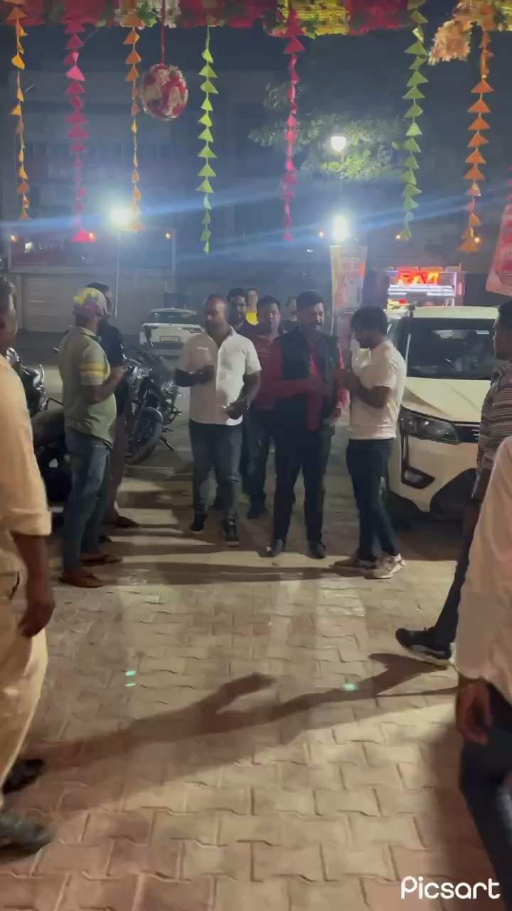 गुरु_महर्षि_वाल्मीकि जी के पावन पर्व के उपलक्ष् में महर्षि वाल्मीकि जयंती पार्क में #सम्मान_समारोह में #मुख्यअतिथि रहे @AzadSamajParty #राष्ट्रीय_कोर_कमेटी_सदस्य@GulzarSiddiqui_