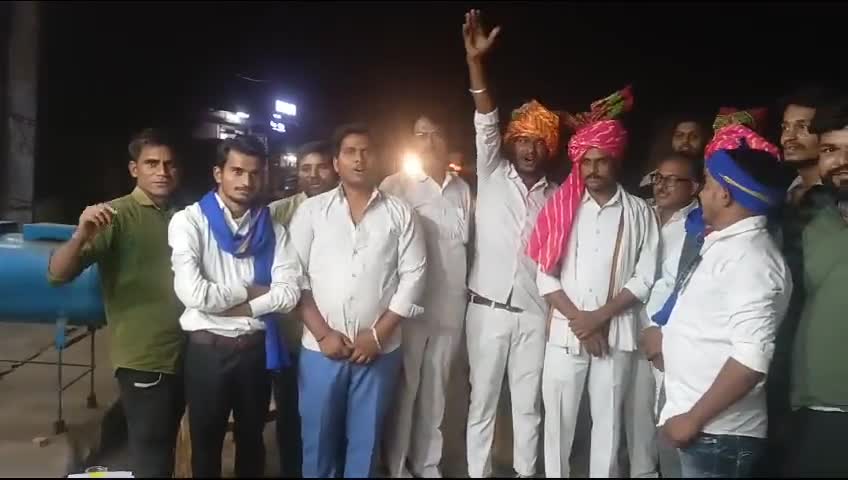 युवाओ का मिल रहा है अपार सर्मथन
लडेंगे जीतेंगे #भरतपुर_विधानसभा

रामवीर जाटौलिया
निर्दलीय उम्मीदवार भरतपुर विधानसभा