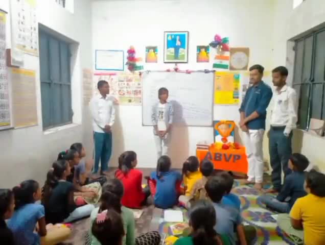 चरखारी: डॉ.भीमराव अम्बेडकर पाठशाला एवं पुस्तकालय खंदिया चरखारी मे #लौह_पुरुष सरदार वल्लभ भाई पटेल जी की जयंती को #राष्ट्रीय_एकता_दिवस के रूप में मनाई गई