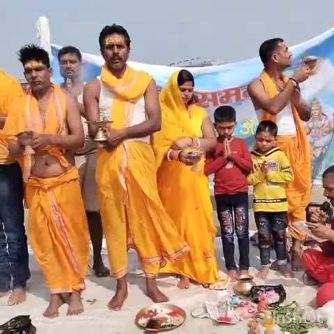 #काढ़ागोला_घाट पर चलाया गया #स्वछता_अभियान।#जागरूकता के लिए किया गया #गंगा_पूजन व #आरती।
🚩🚩#हर_हर_गङ्गे🚩🚩