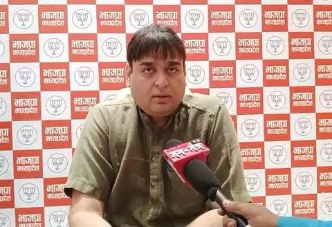 कांग्रेस के विपरीत हमारे उम्मीदवार साफ़ और स्वच्छ छवि वाले हैं । #MadhyaPradeshElections