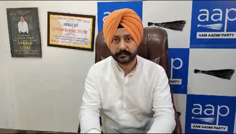 समस्त प्रदेश व देशवासियों को #दीपावली_पर्व सहित सभी त्योहारों की हार्दिक शुभकामनाएं आपके घर में परमात्मा खुशियां व सूखने #एडवोकेटकर्मवीरसिंह बुट्टर #आमआदमीपार्टी #हल्कारादौर