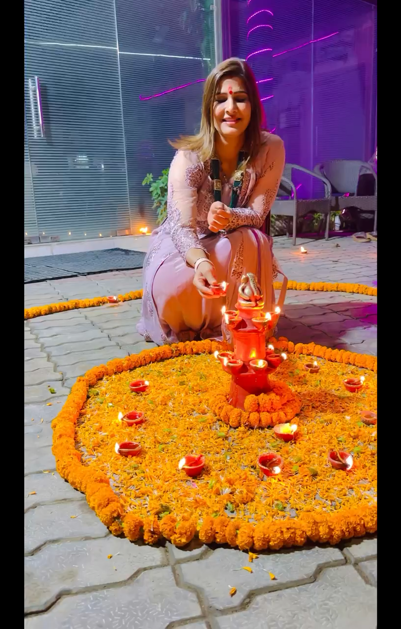 दीपोत्सव 🪔 की आपको हार्दिक बधाई एवं शुभकामनाएँ। आपका जीवन सदैव जगमगाता रहें।  #RubyPhogatYadav