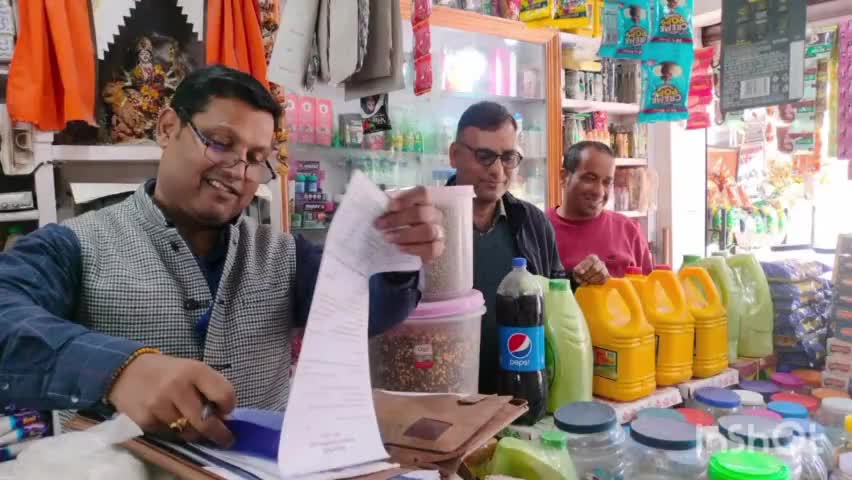 शामा: दीपावली पर्व के दृष्टिगत खाद्य सुरक्षा विभाग ने शामा भराड़ी के बाजारों में की छापेमारी कई दुकानों का किया चालान