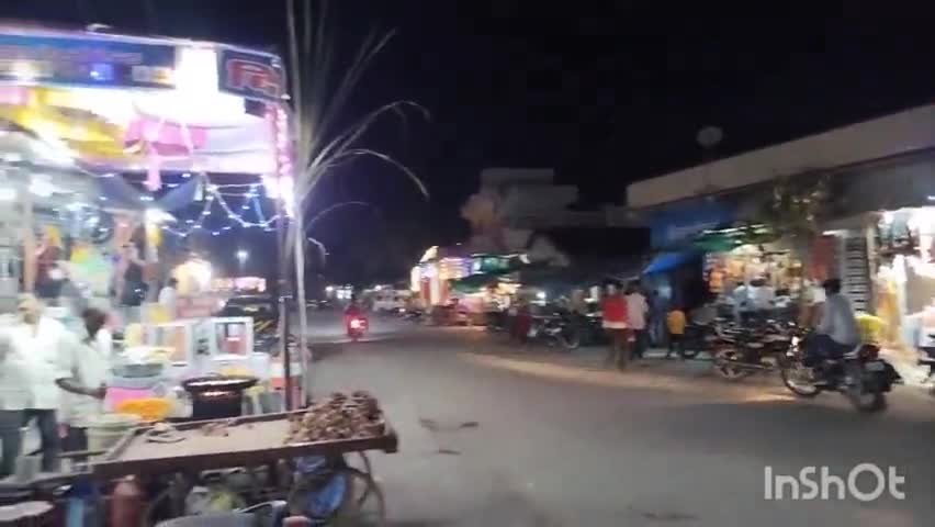 भीण्डर: भटेवर सहित आसपास के विभिन्न गांवो में हर्सोल्लास के साथ मनाया गया दीपावली का प्रकाश पर्व, बाजारों में की गई सजावट
