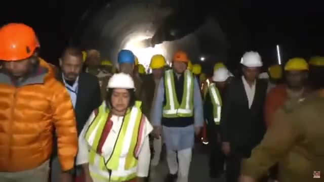 उत्तरकाशी में टनल हादसे के बाद मौके पर पहुंचे मुख्यमंत्री #धामी #टनलहादसा #उत्तराखंड