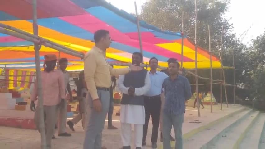 पहाड़पुर: पहाड़पुर प्रखंड क्षेत्र के विभिन्न छठ घाटों पर विधि व्यवस्था का अरेराज एसडीएम ने लिया जायजा