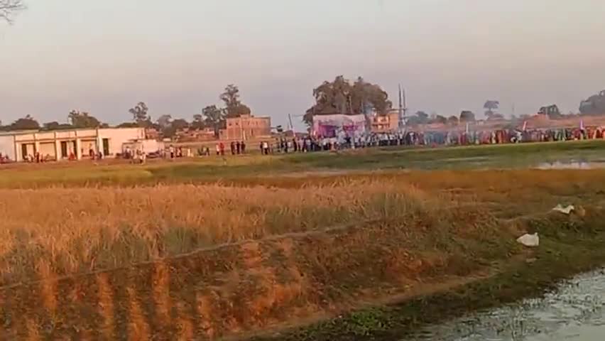 Aadarsh Garm Bandhi Panchayat Chath puja Arg dete huwr