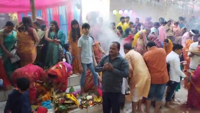 बड़े बचेली: किरंदुल-किरंदुल में उगते सूरज को अर्घ्य दिया मांगी मन्नत,आस्था का महापर्व छठ पूजा हुई सम्पन्न