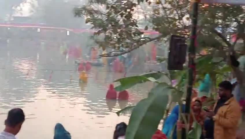 नानपुर: नानपुर, बहेड़ा, कोइली आदि स्थानों पर आपसी सौहार्दपूर्ण वातावरण व हर्षोल्लास के साथ लोगो ने छठ पर्व मनाया।