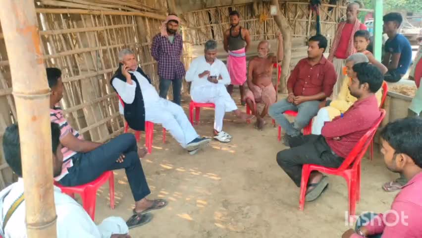 घोघरडीहा: मधेपुरा डीएम की गाड़ी से दुर्घटना हुई मां बेटी की दर्दनाक मौत के बाद परिजनों से मिलने पहुंचे पूर्व केंद्रीय मंत्री