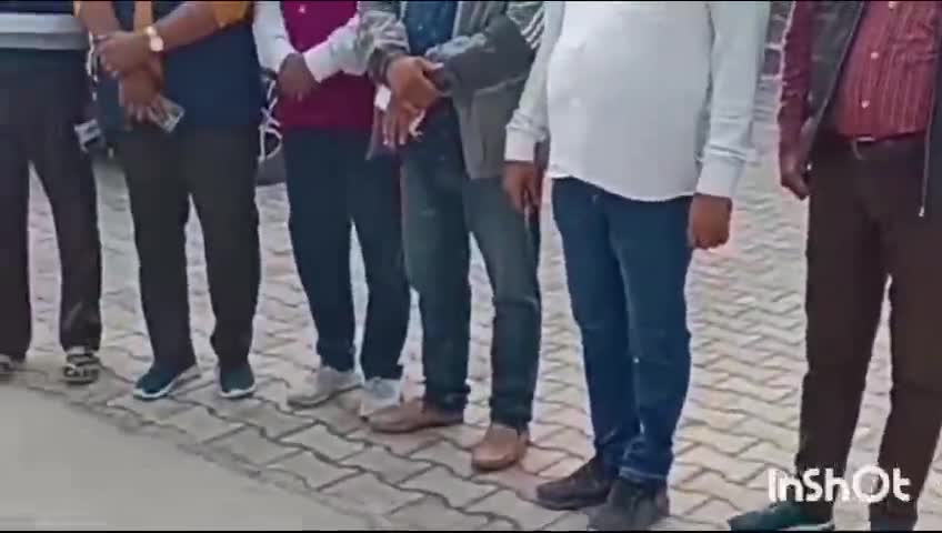 घिरोर तहसील में भारतीय  किसान यूनियन को संबोधित सौंपा  ज्ञापन करती सेना के राष्ट्रीय अध्यक्ष की निर्म हत्या को लेकर किसा