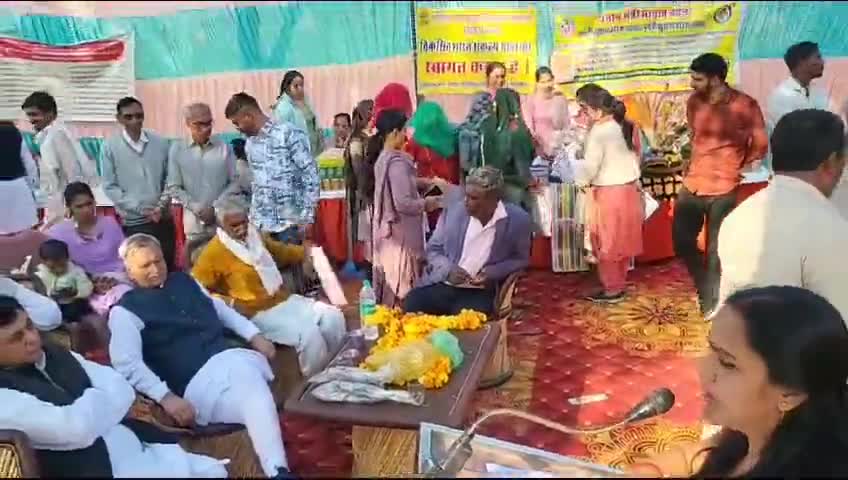 गांव धोलपालिया, नीमला में आयोजित #ViksitBharatSanklapYatra कार्यक्रम में लाभार्थियों से संवाद किया। #NitashaRakeshSihag