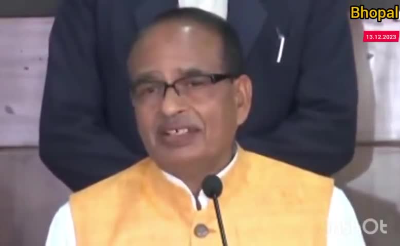 #Shivraj_singh ने कहां 
मैं एक सामान्य #कार्यकर्ता हूं।
पार्टी जो काम देगी। मैं उसे #निष्ठापूर्वक करूंगा।