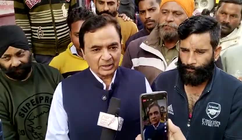 आतंकवादियों द्वारा सेना के काफिले पर हमले के विरोध में #एकम सनातन भारत दल# कार्यकर्ताओं द्वारा विरोध v प्रेस।