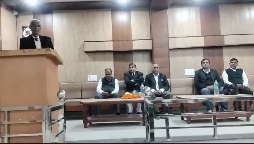 बार एसोसिएशन #लोहारू के नवनिर्वाचित पदाधिकारीयो का अभिनंदन समारोह व शपथ ग्रहण समारोह का आयोजन किया गया।
