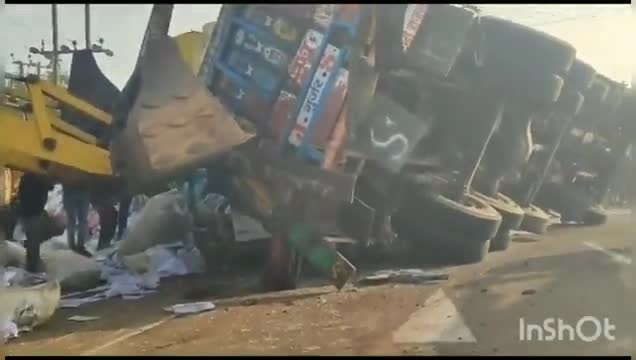 गुना हाईवे पर ट्रक के नीचे आई कर हुआ बड़ा हादसा#rajasthantvnews #raju #
