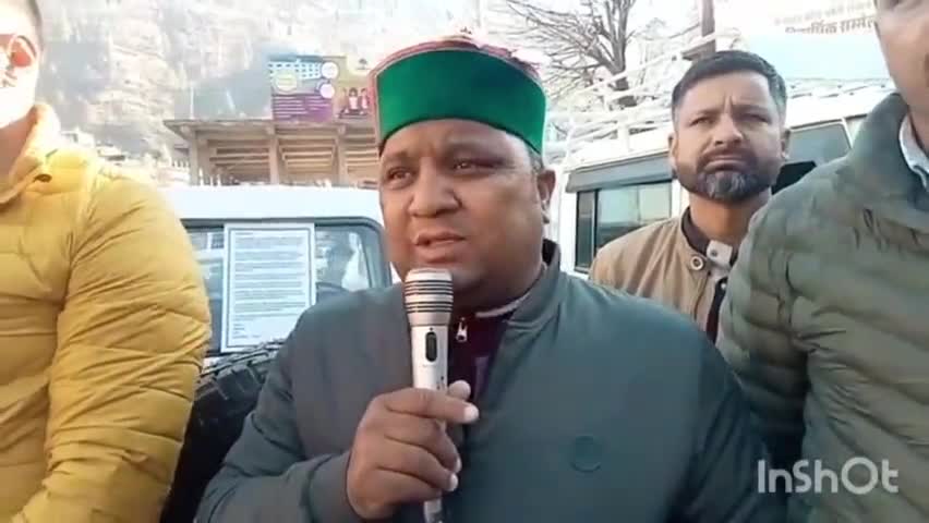 जांगला: हि० प्रदेश नियंत्रण प्रदूषण बोर्ड के सदस्य विजय चौहान ने सेब बागवानों को दिया संदेश, अभी भी समय पर्यावरण को रखें साफ