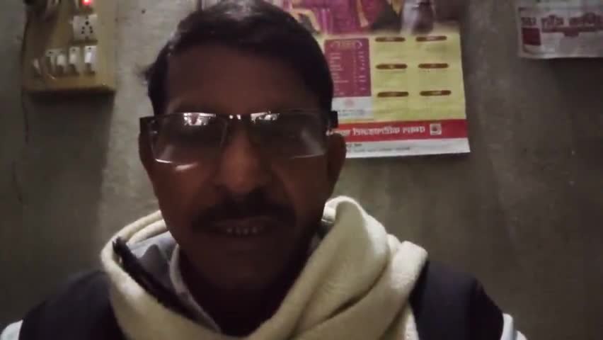 गाड़ी ड्राइवर पर काला कानून का फरमान हो रहा है ड्राइवर के साथ अन्याय घर से बेघर हो सकते हैं चालक ड्राइवर  ये कानून वापस लेना चाहिए। 
#पंच #सरपंच #संघ #बिहार 
वशिष्ठ कुमार निषाद।