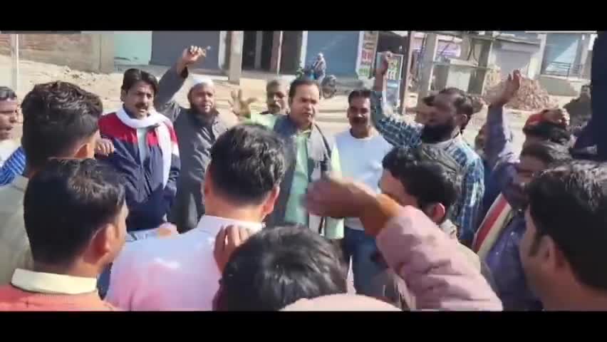 ड्राइवर विरोधी काला कानून का हम पुरजोर विरोध करते हैं.  #HitAndRun
Full News on  :Mega Media Bihar / मेगा मीडिया बिहार