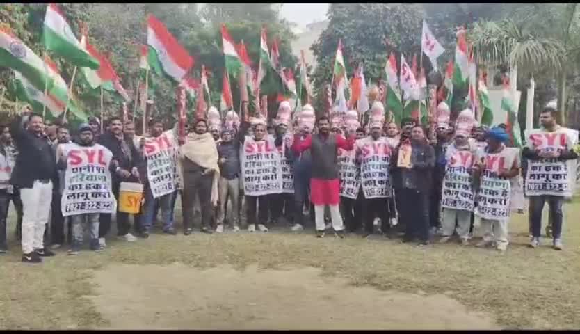 #SYL_पानी_का_धर्मयुद्ध_यात्रा महम के ऐतिहासिक चबूतरे से शुरू अब रोहतक   
मानसरोवर पार्क  से निकली SYL पानी का धर्मयुद्ध यात्रा सुप्रीम कोर्ट को घी गिफ़्ट करने