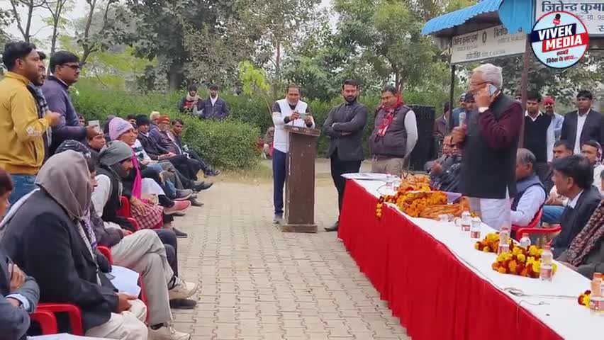 बहरोड़: #बहरोड़ विधायक डॉ. जसवंत सिंह यादव एवम बस्तीराम यादव बहरोड कोर्ट परिसर मेंअधिवक्ता बार एसोसिएशन के कार्यकारिणी संघ के शपथ