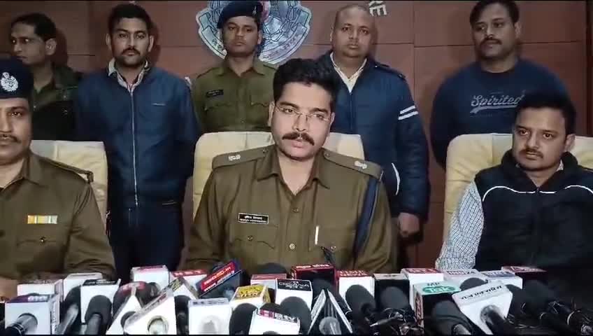 इंदौर: !!क्या इंदौर एड डीसीपी विश्वकर्मा को जानकारी है प्रभातफेरी किस भगवान की थी? देखिए विडियो!!#dcp #indore #mp #police @