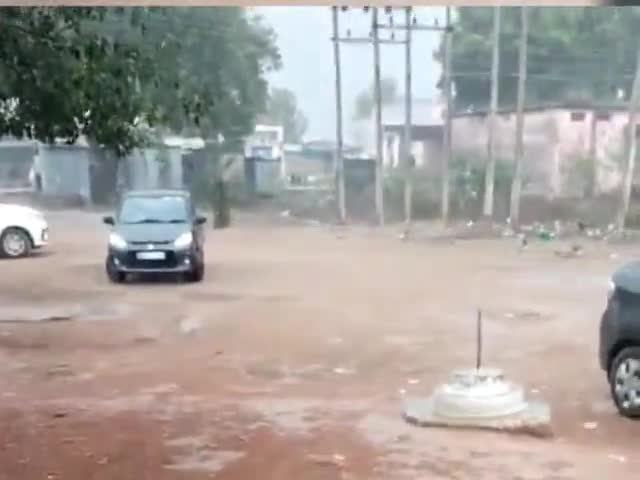 पलेरा में हो रही है 2 दिन से रुक - रुक कर बारिश । ठिठुरन बड़ी, कोहरे से परेशानियां बड़ी। #पलेरा #tikamgarh