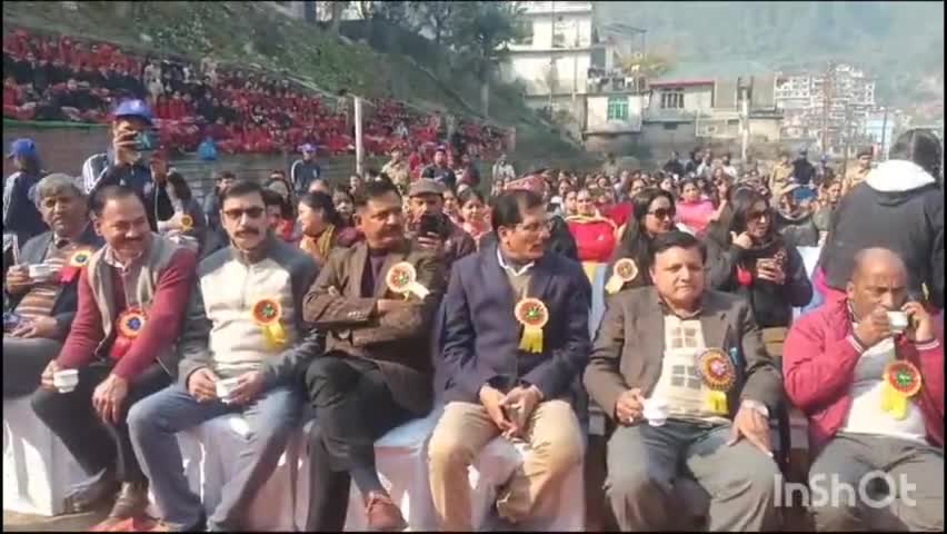 मंडी: कन्या स्कूल मंडी में वार्षिक पारितोषिक वेतन समारोह आयोजित ,पूर्व मंत्री कौल सिंह ठाकुर ने नवाजी मेधावी छात्राएं