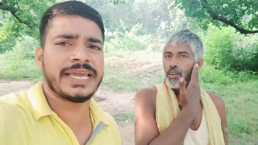 देख लीजिए #सफाई_कर्मी के नाम पर कैसे बिहार में #भ्रष्टाचार होता है एक भ्रष्ट #मुखिया के द्वारा अगर हर गरीब से इसी तरह उसके साथ वसूली किया जाएगा तो क्या मेरा बिहार सचमुच में बदल जाएगा 
#nitishkumarjdu